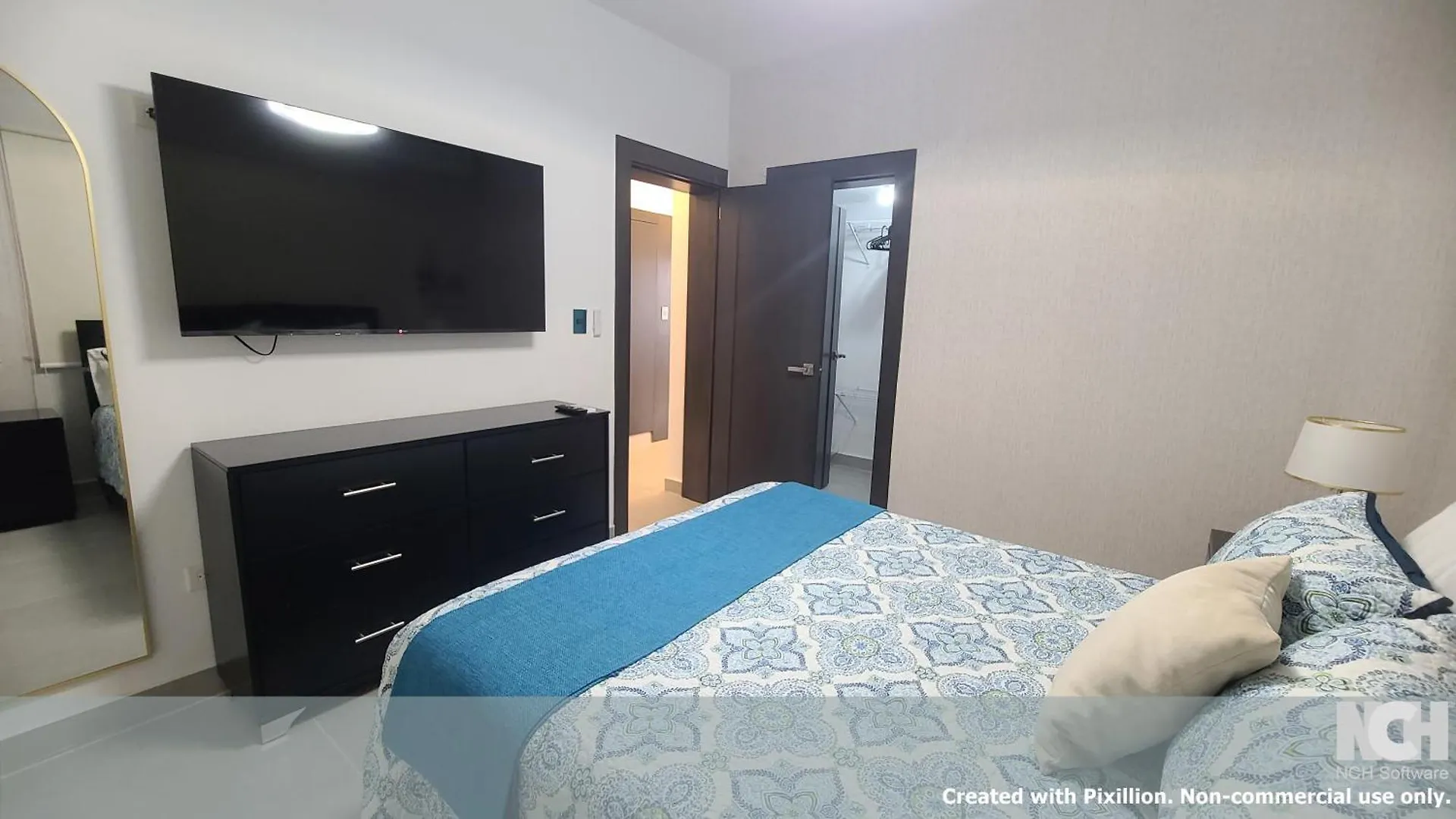 산티아고 데 로스 카바예로스 Exclusivo Centrico En La Trinitaria 아파트